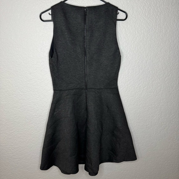 Alice + Olivia Viscose Charcoal Fit & Flare Sleeveless Dress - Picture 4 of 7